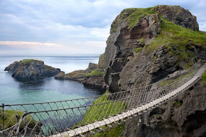 2-Day Northern Ireland Rail Tour: Belfast, Antrim Coast, and Giant's Causeway - Giant’s Causeway Visitor Centre, where 40,000 basalt columns meet myth