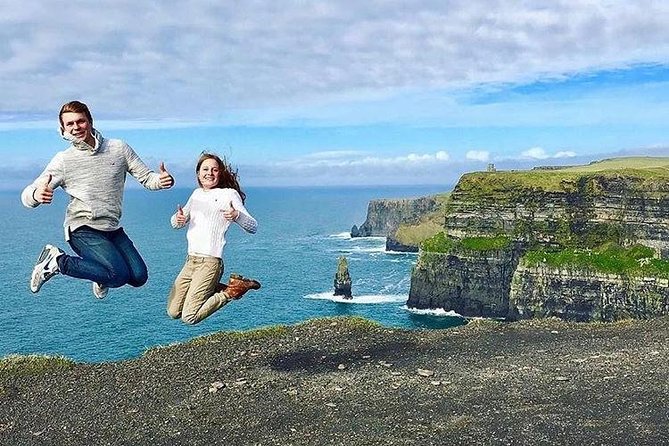 2-Day Western Ireland Tour from Dublin:Including Galway and Cliffs of Moher - The guide factor: how names like Cash and Lee change the experience
