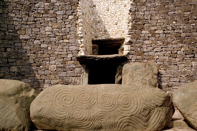 6 hour Half-Day Award Winning Private Tour of the Boyne Valley - Slane Castle Extension If You Still Have Energy