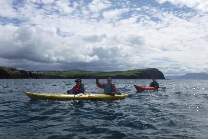 7-Day Great Atlantic Adventure Small-Group Tour of Ireland from Dublin - Aran Islands by ferry and bicycle: Inis Oírr with stone walls and sea views