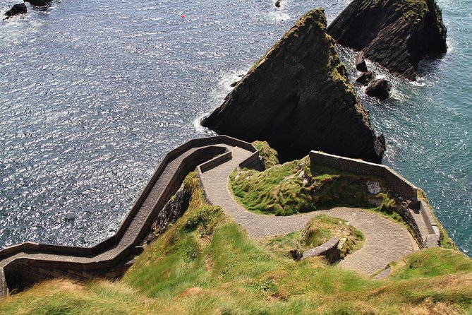 8 Day Emerald Explorer Small Group of tour of Ireland - How this Emerald Explorer route mixes Dublin, the Wild Atlantic Way, and Connemara