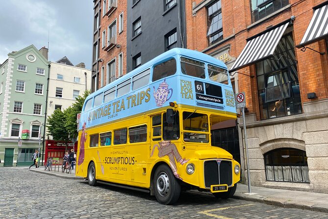 Afternoon Tea Bus Tour in Dublin - Afternoon tea onboard: what you actually get