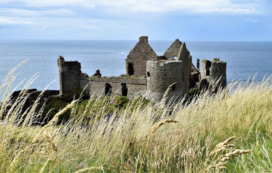 Belfast & Giant's Causeway: 2-Day Rail Tour from Dublin - Overnight in Belfast: A 4-Star Hotel That Keeps Your Morning Easy