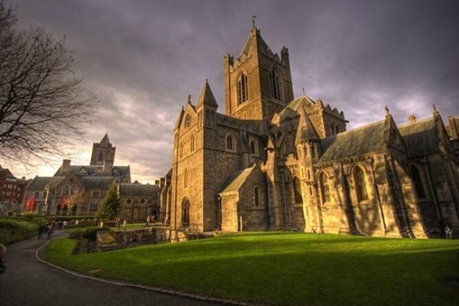 Book of Kells, Dublin Castle, Christ Church Cathedral Tour - Where you meet and how the pacing stays sane