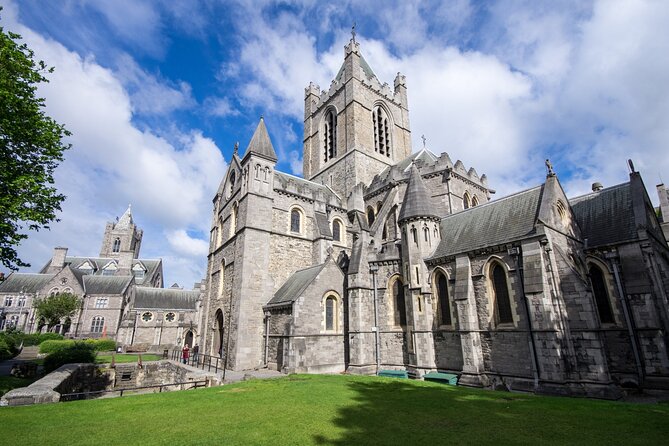 Book of Kells, Dublin Castle, Christ Church Cathedral Tour - Group size, shoe choice, and what to pack