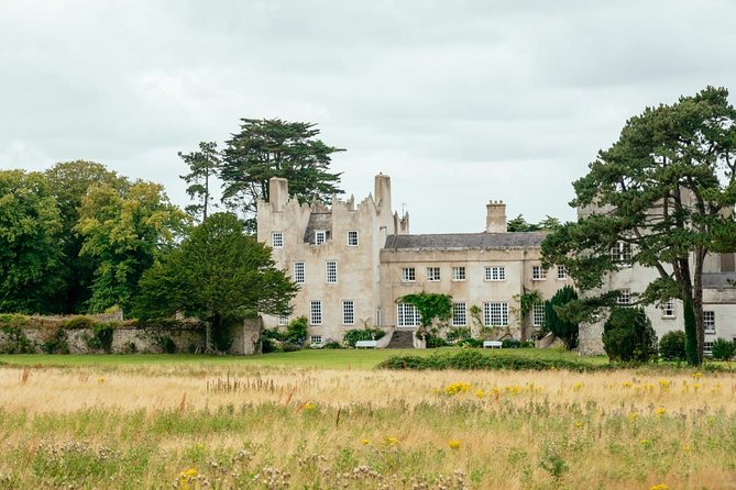 City Explorer: Howth Private Day Trip - Stop 2: Howth Summit and the inn with thatched cottage roots