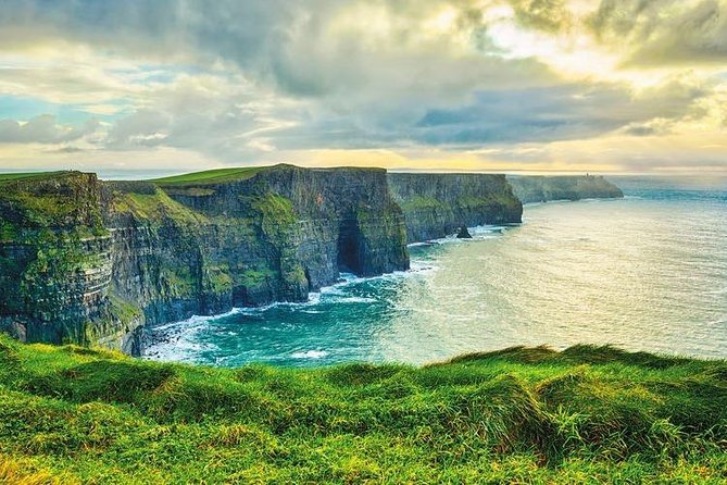 Cliffs of Moher Luxury Private Day Tour - Cliffs of Moher: 700-Foot Views and the Cliff-Edge Hour