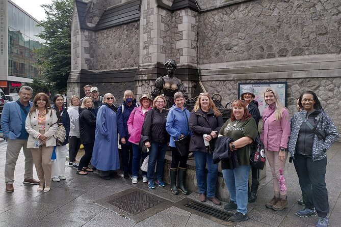 Complete tour of Dublin in Italian - Stop 1: Temple Bar, the nightlife district with a story behind it