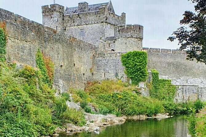 Cork City, Cahir Castle and Rock of Cashel Tour with Spanish Speaking Guide - Cahir Castle: 90 minutes at a film-familiar Irish landmark