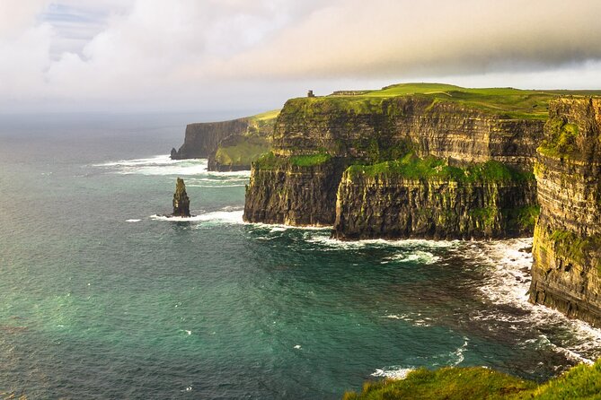 Day trip to Cliffs of Moher & Bunratty Castle and Ennis - Meeting point and timing: the 7:00am start you should respect