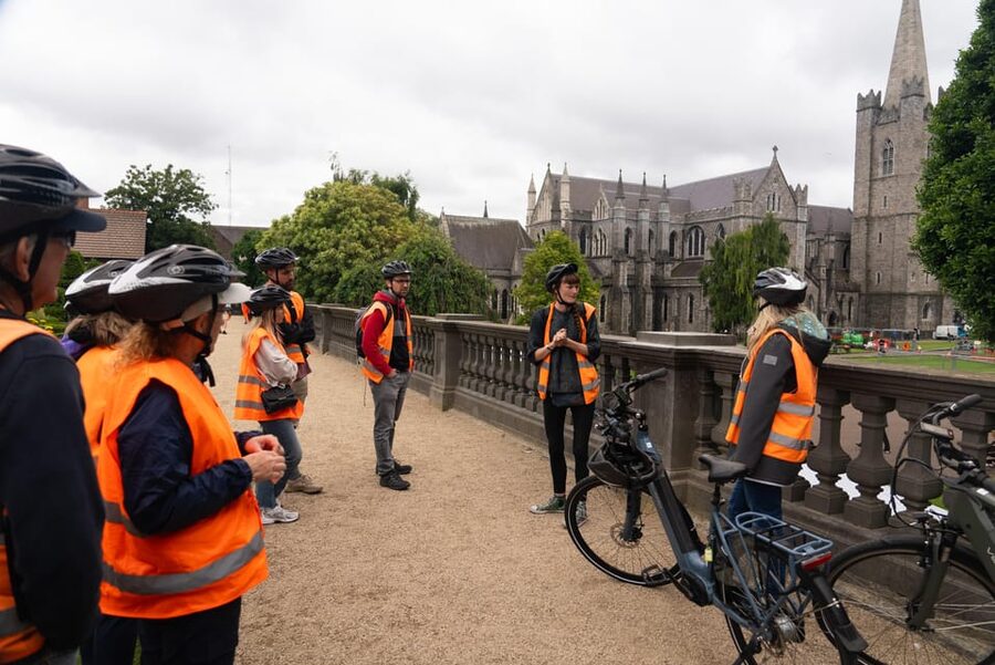 Dublin: Bike & E-Bike Tour with a Local Guide - Key highlights at a glance