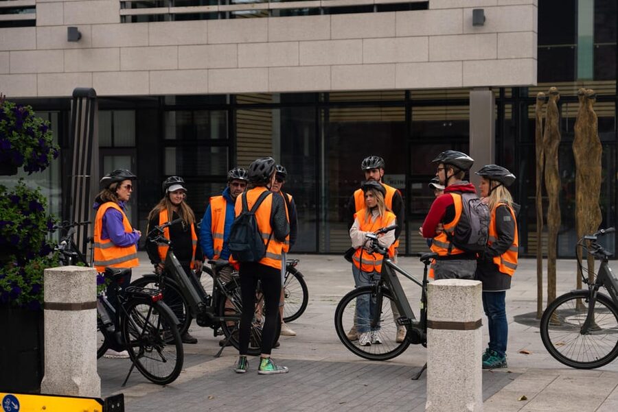 Dublin: Bike & E-Bike Tour with a Local Guide - Price and value: is $32 a good deal for this kind of Dublin time?