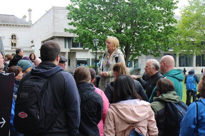 Dublin Book of Kells, Castle and Molly Malone Statue Guided Tour - Molly Malone Statue: short, fun, and very Dublin