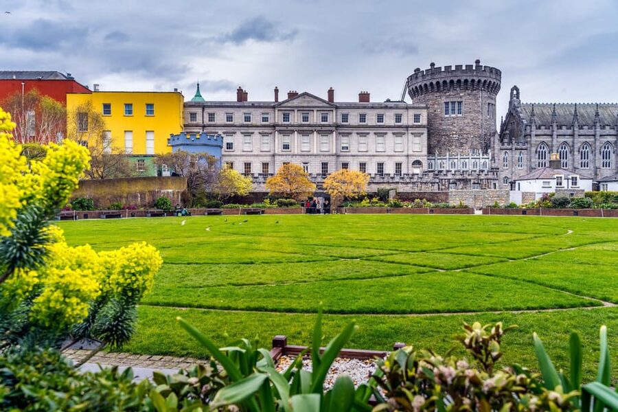 Dublin: Book of Kells, Dublin Castle and Christ Church Tour - What you learn on the walk: Vikings, Anglo-Saxons, and famine-era memory