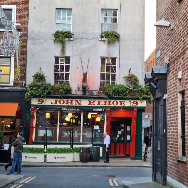 Dublin: Dublin City Highlights Private Guided Walking Tour - Molly Malone, Grafton Street, and the parts of Dublin that feel like people live here