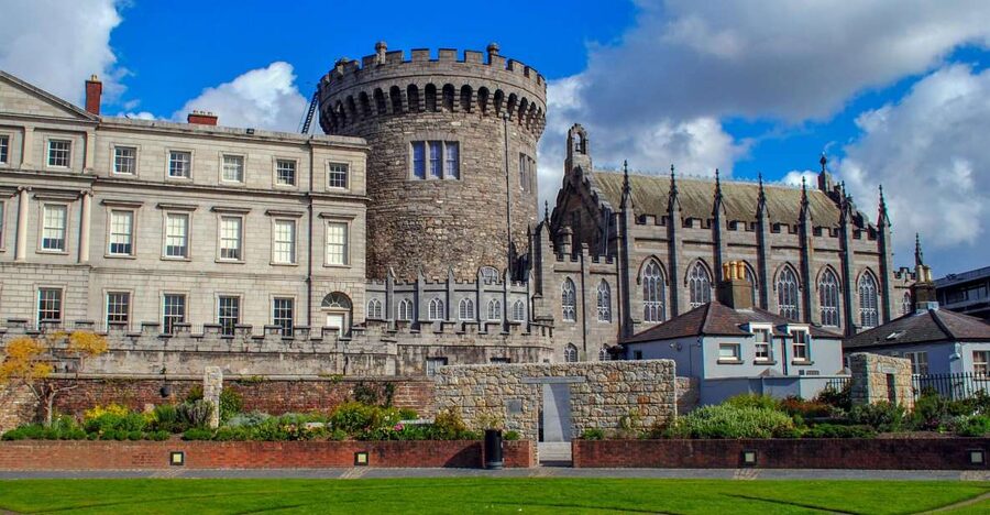 Dublin: Fast-Track Book of Kells Ticket & Dublin Castle Tour - Dublin Castle: King John era context, gardens, and exterior highlights