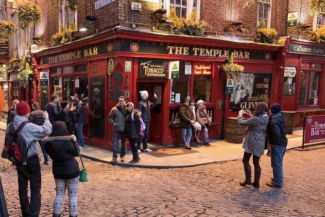 Dublin Food and Drink Walking Tour and Jameson Irish Coffee Demo - The Brazen Head (since 1198): where the pub story gets real