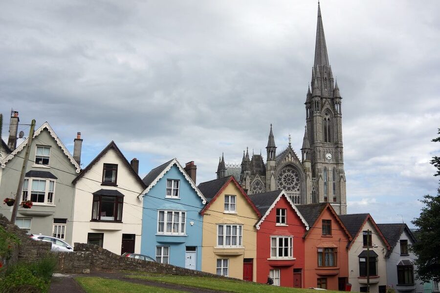Dublin: Full-Day Tour to Cork, Cobh and Blarney Castle - Heuston check-in, reserved seats, and staying sane on a long day