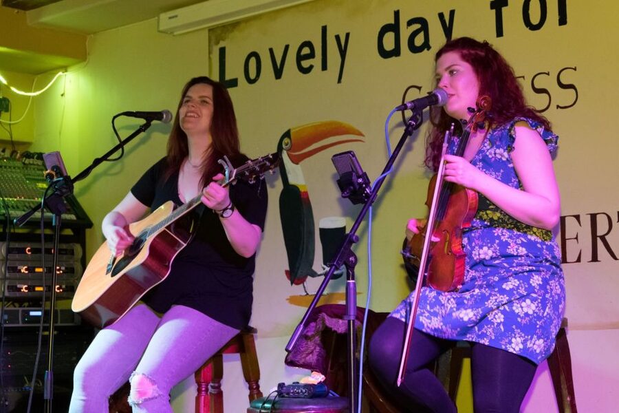 Dublin: Generation Pub Crawl - Pub stops and live music, where the night really changes tempo