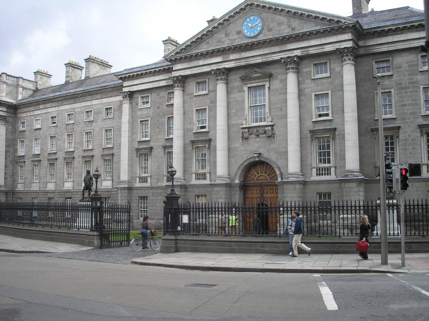 Dublin: Highlights and Hidden Corners Walking Tour - Key highlights I’d pencil in first