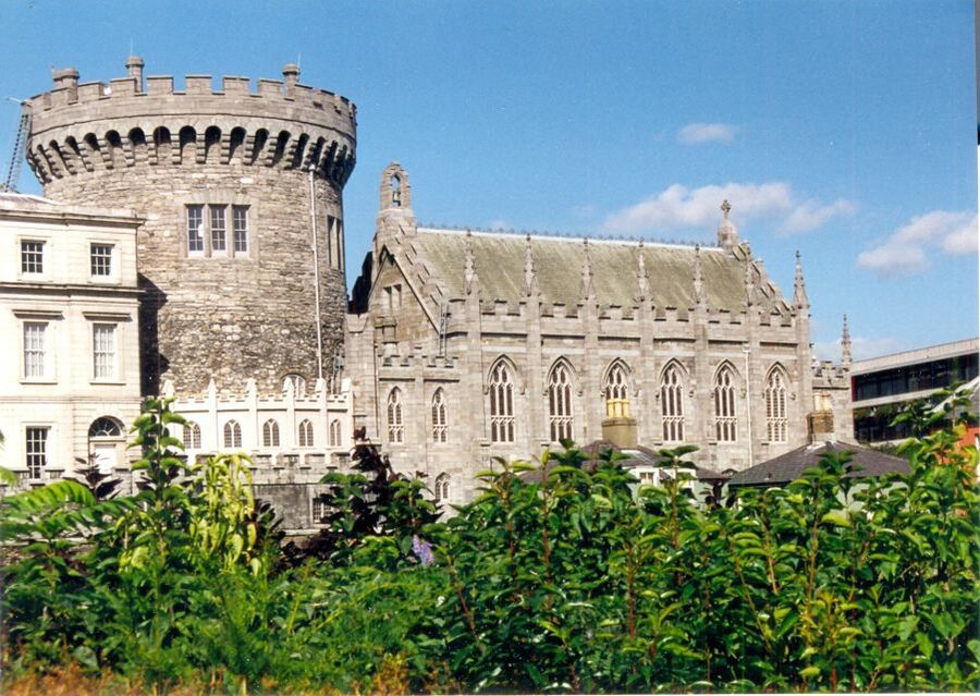 Dublin: Highlights and Hidden Corners Walking Tour - Finishing outside Trinity College and the Book of Kells edge