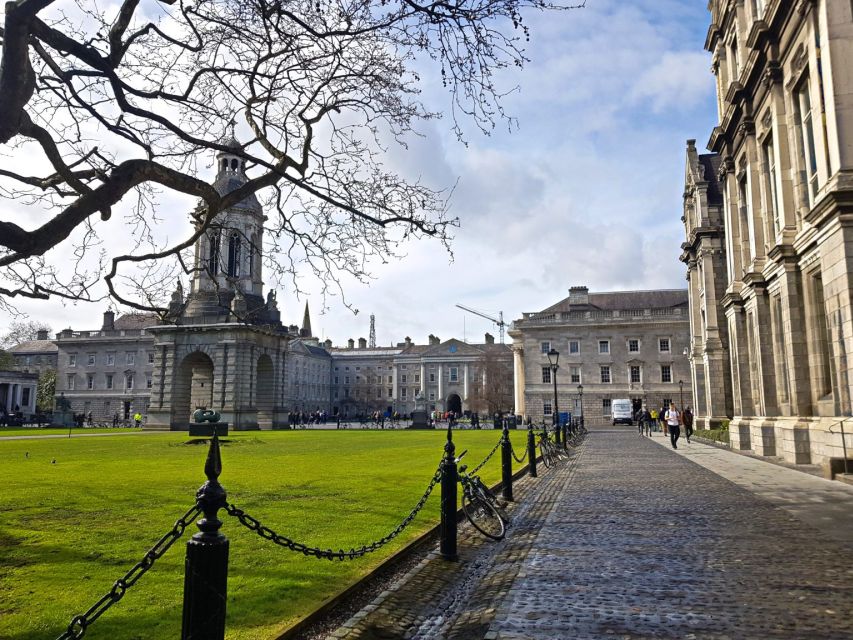 Dublin: Historical and Cultural Historical Walking Tour - Stop 2: Dublin Castle for quick context (about 10 minutes)
