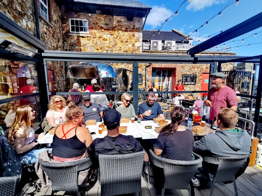 Dublin: Howth Coastal Craft Beer and Seafood Tour - Seafood feast along the shoreline, from shrimp to steamed mussels