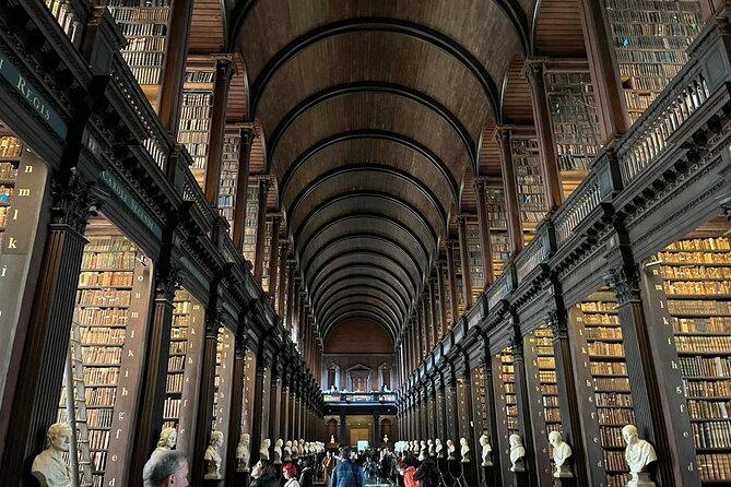 Dublin in a Day: Dublin Castle, Book of Kells, Guinness & Whiskey - Teeling Whiskey Distillery: tour, tasting, and the included cocktail