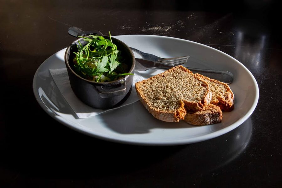 Dublin: Irish Food Trail Walking Tour with 3 Courses - The big idea: three courses across three venues