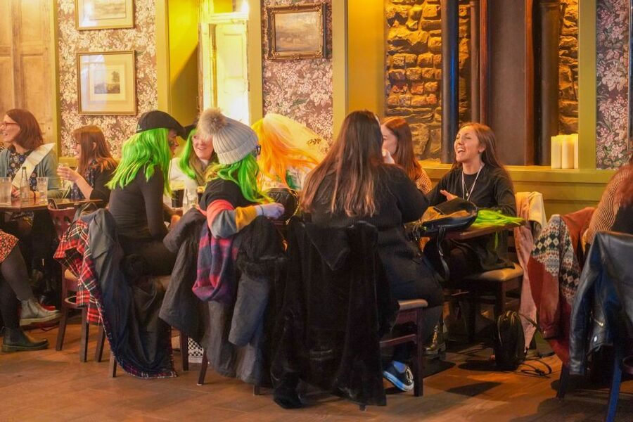 Dublin: Irish Music and Dance Show with Dance Lesson - Finding the meeting point and settling into the right view