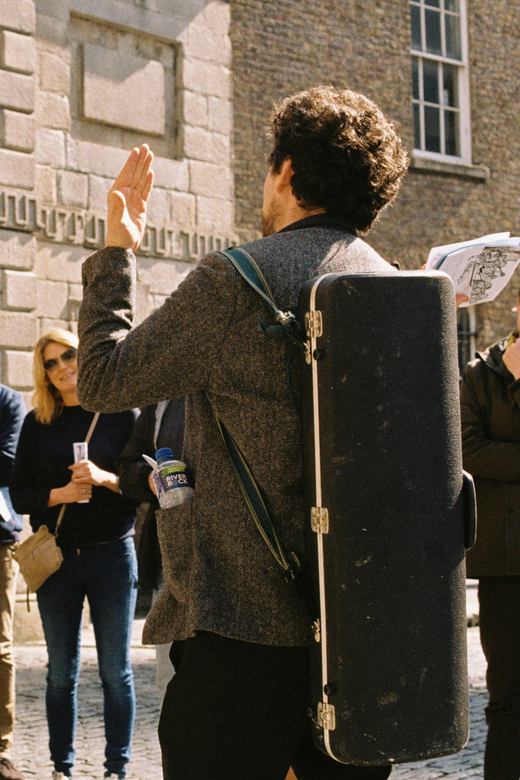 Dublin: Irish Music Walking Tour with Live Performance - How Dublin’s story shows up at each stop