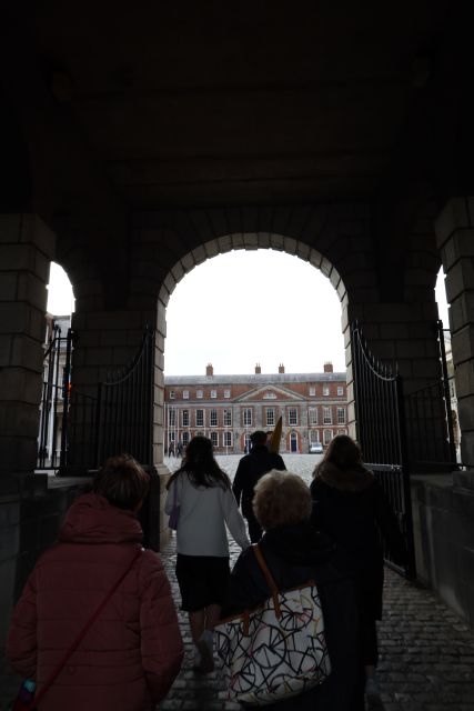 Dublin: Macabre History Walking Tour - Cuchulainn’s death: the statue moment you’ll remember
