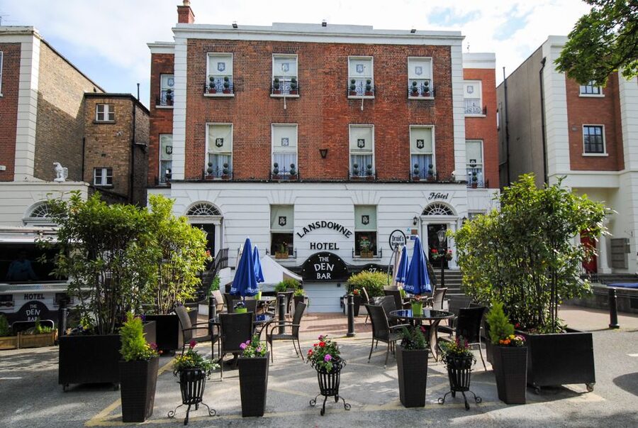 Dublin: Music and Dance Show at The Irish House Party - Irish dinner before the show, and what you should expect
