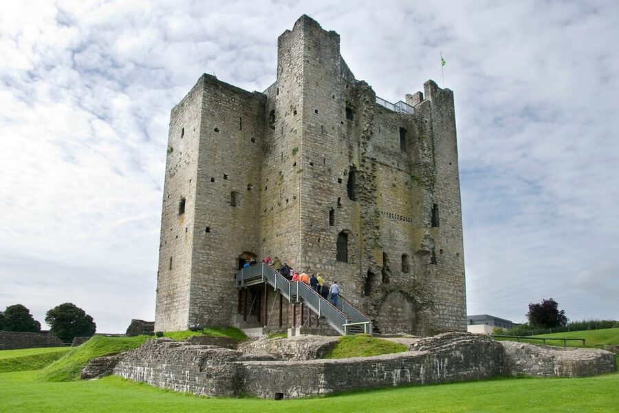 Dublin: Private Boyne Valley and Trim Castle Day Tour - Price and value: is $670 per group up to 6 worth it?