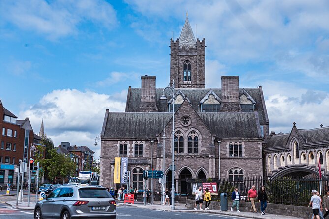 Dublin: Private Chauffeur Tour - Trinity College Dublin: A Short Campus Stroll That Sets the Tone