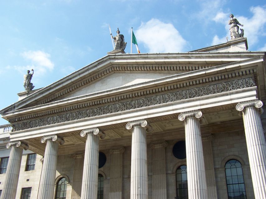 Dublin: Private City Tour in German - Howth: the part that makes the tour feel like a real escape