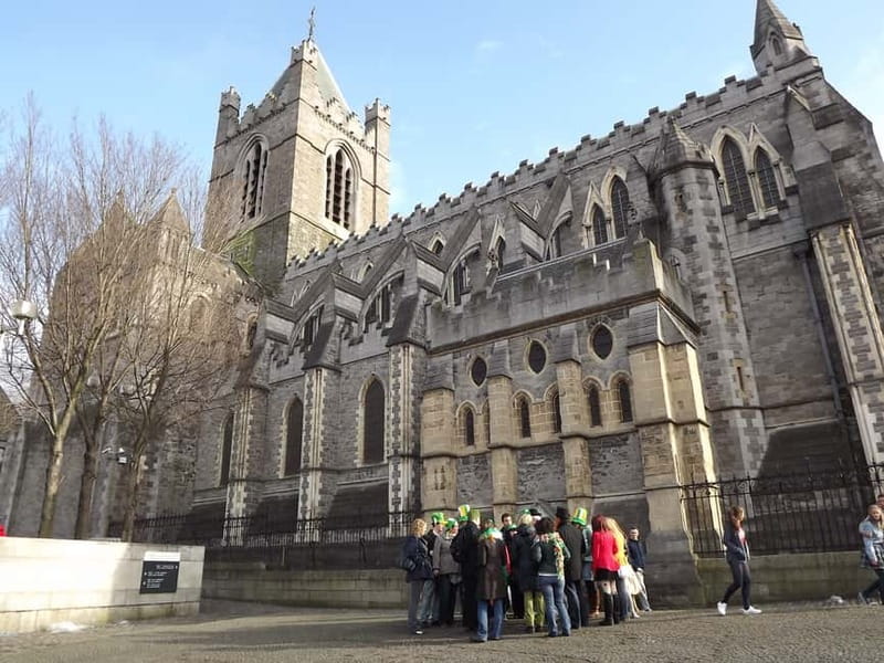 Dublin: Sightseeing Walking Tour in German - Starting at the Tree of Gold Statue on Dame Street