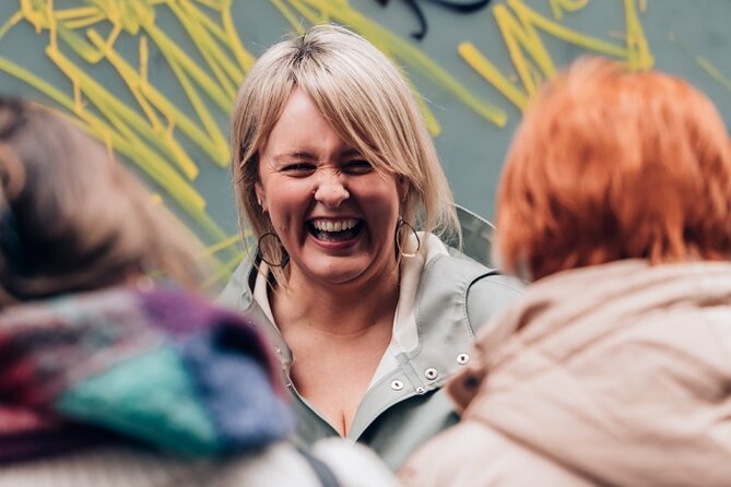 Dublin Storytelling Pub Tour - 3 stops, drinks & local snacks - Small group energy, plus guide quality that matters