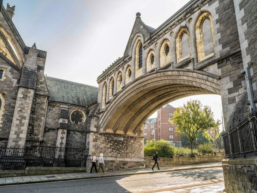 Dublin: The Dublin Pass with Tickets to 40+ Attractions - Bus Options: Hop-on Hop-off and the Coastal Tour Reality
