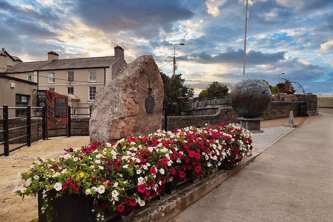 Dublin to Cliffs of Moher, Ennis Town & Bunratty Castle Day Tour - Ennis: Friendliest Town Vibes in a Compact Time Window