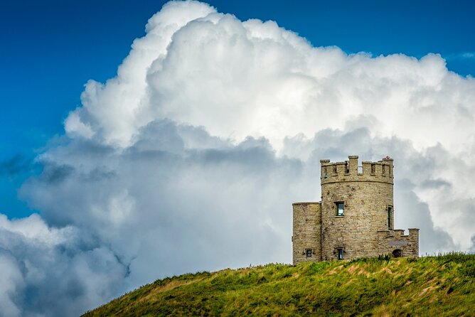 Dublin to Cliffs of Moher, Ennis Town & Bunratty Castle Day Tour - Folk Park Next Door: 19th-Century Life, Costumes, and Animals