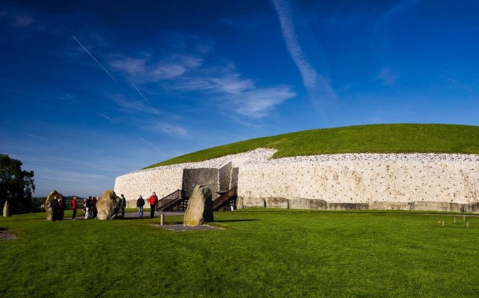 Dublin to Newgrange, Monasterboice Small Group Guided Tours - First Stop: Molly Malone Statue and the Boyne Valley Ride Out
