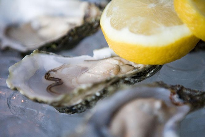 Dublin Traditional Irish 3 Course Meal Walking Tour with Local - Price and logistics: is $107.63 good value in Dublin?