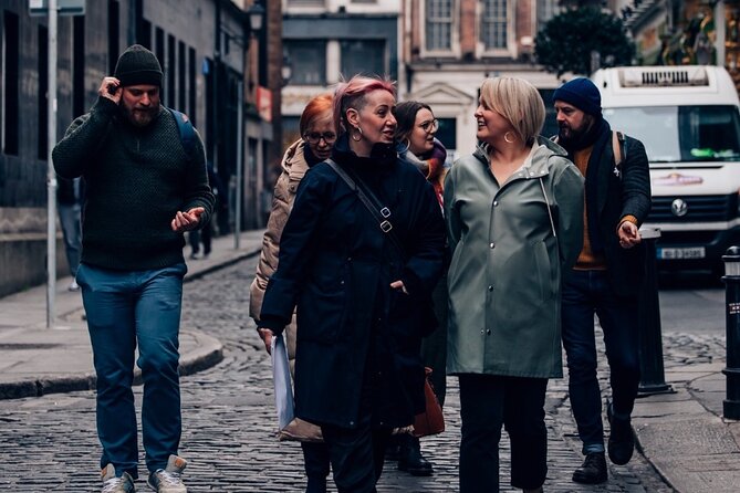 Dublin Traditional Irish 3 Course Meal Walking Tour with Local - Timing, shoes, and stairs: small things that make or break a walking tour