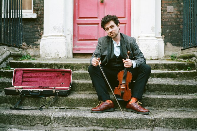 Dublin Traditional Irish Music Walking Tour with Live Performance - Dublin Castle steps, then St Patrick’s Cathedral to close out