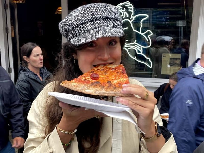 Dublin: Walking Tour for Foodies with Tastings - How this Dublin foodie walk feels with a local guide