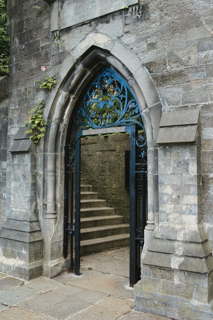 Dublin walking tour: ghosts & haunted places - Dublin ghosts tour at dusk: the tone, the pacing, and why it works
