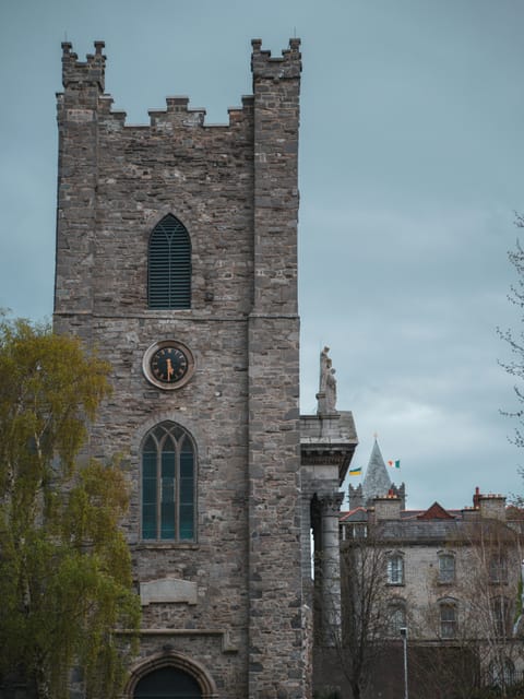 Dublin walking tour: ghosts & haunted places - Hellfire Club reputation, the Green Lady, and a dangerous pub story
