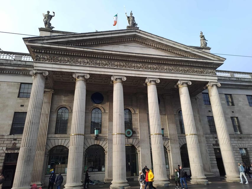 Dublin Walking Tour: Top 10 highlights - Ha’penny Bridge and the river moment you will remember