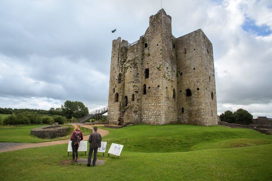 From Dublin: Celtic Boyne Valley and Ancient Sites Tour - Fore Distillery and Barrel & Bean Café: The Spirits Tasting Break You Need